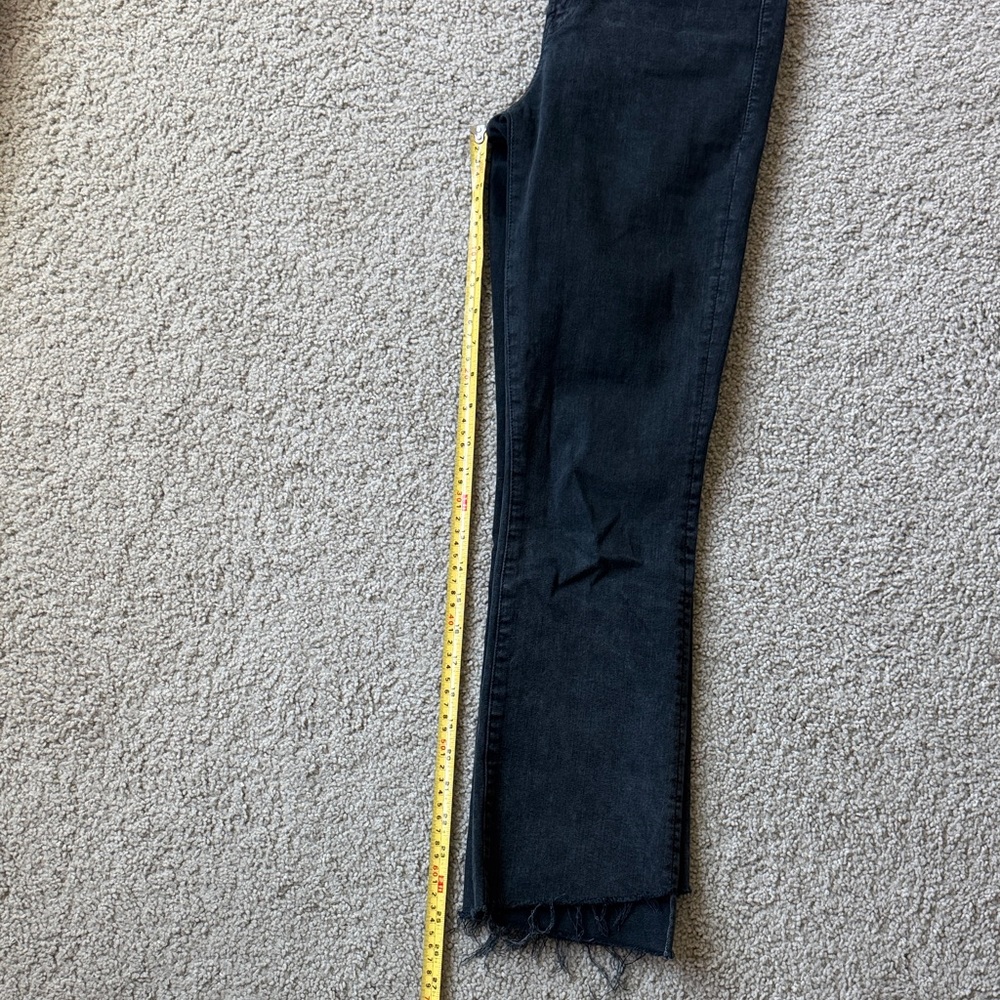 Mother Insider Crop Step Fray Jeans in Not Guilty Black Women’s Size 24 - Picture 13 of 16